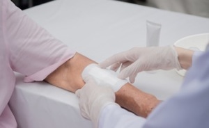 Nanotech Blocks Infection and Speed Up Chronic Wound Recovery AZO Nano